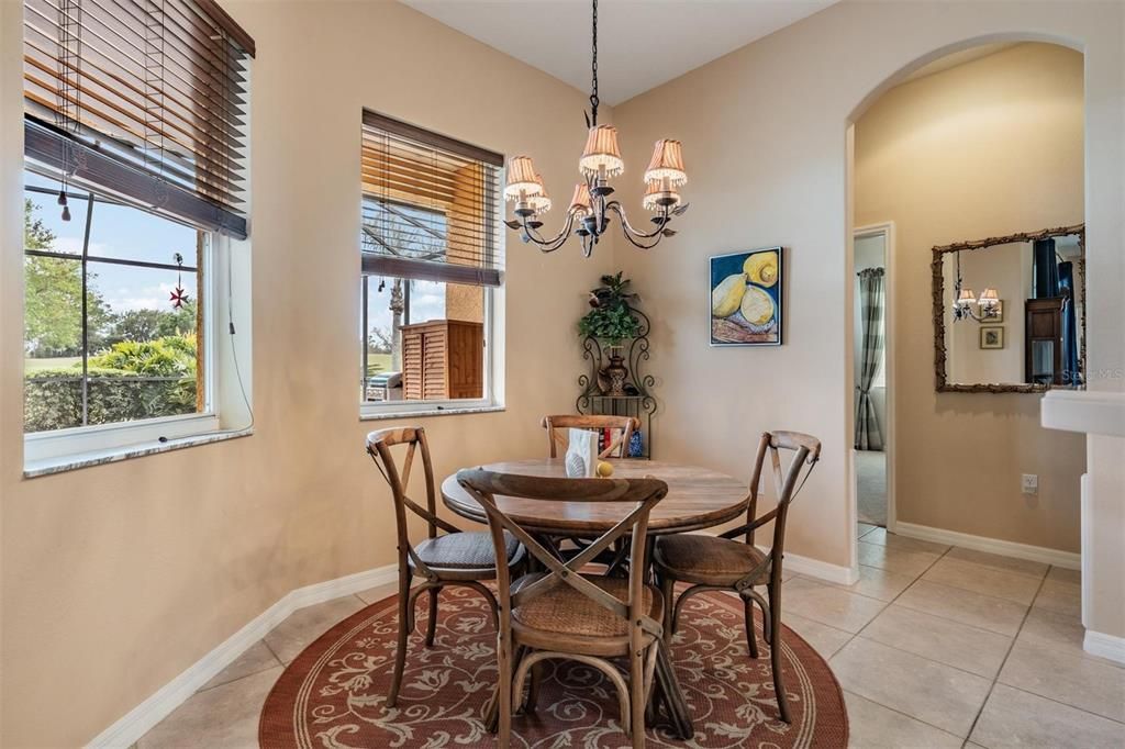 En Venta: $625,000 (4 camas, 2 baños, 2108 Pies cuadrados)