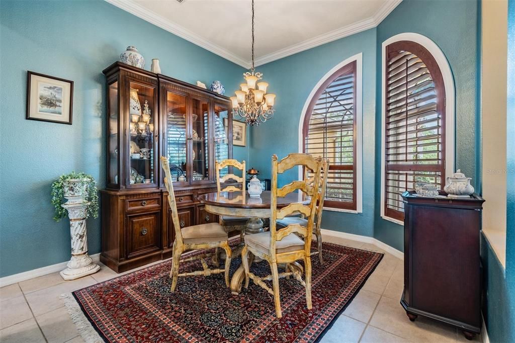 En Venta: $625,000 (4 camas, 2 baños, 2108 Pies cuadrados)