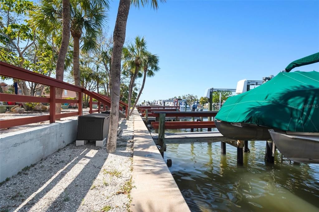 待售: $125,000 (1 贝兹, 1 浴室, 580 平方英尺)