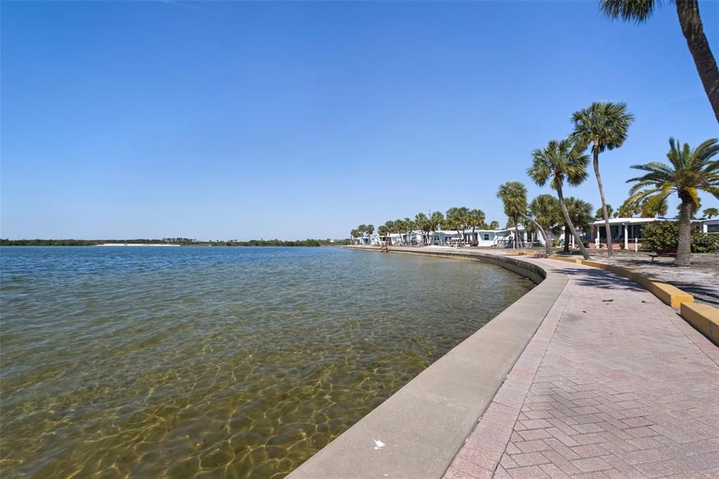 待售: $125,000 (1 贝兹, 1 浴室, 580 平方英尺)