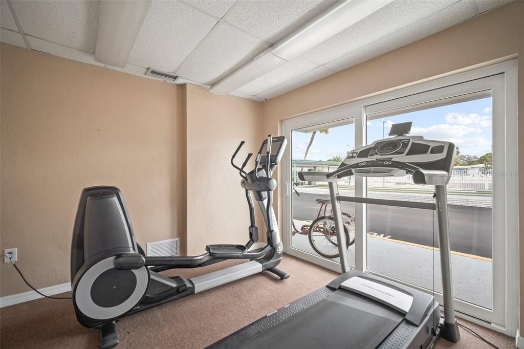 待售: $125,000 (1 贝兹, 1 浴室, 580 平方英尺)