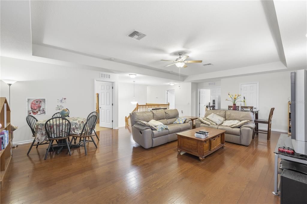 For Sale: $799,000 (5 beds, 4 baths, 4965 Square Feet)