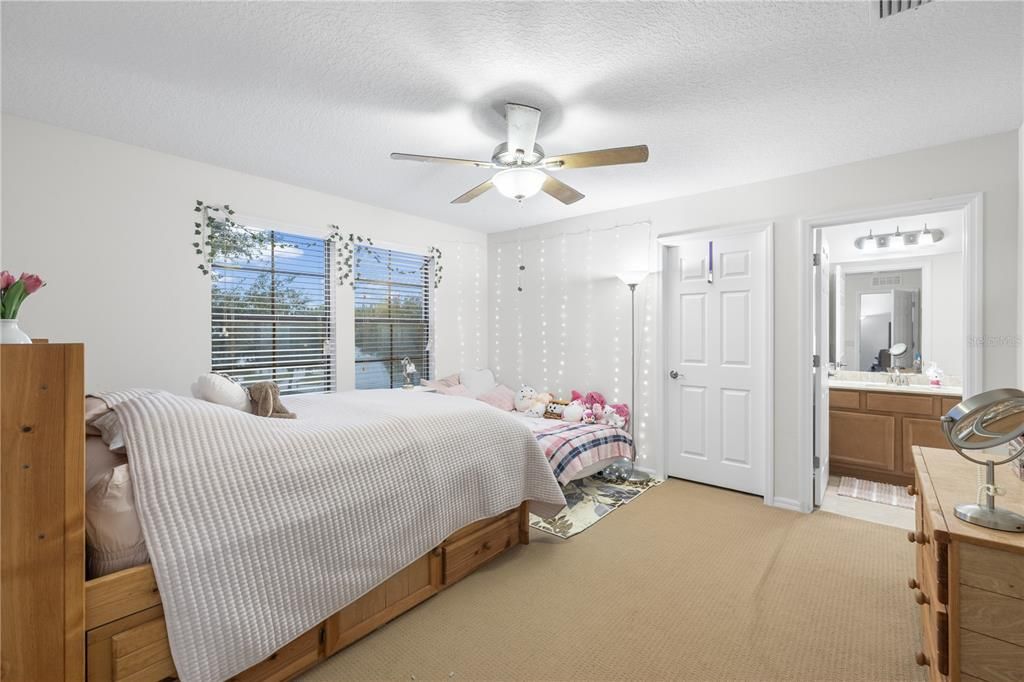 For Sale: $799,000 (5 beds, 4 baths, 4965 Square Feet)