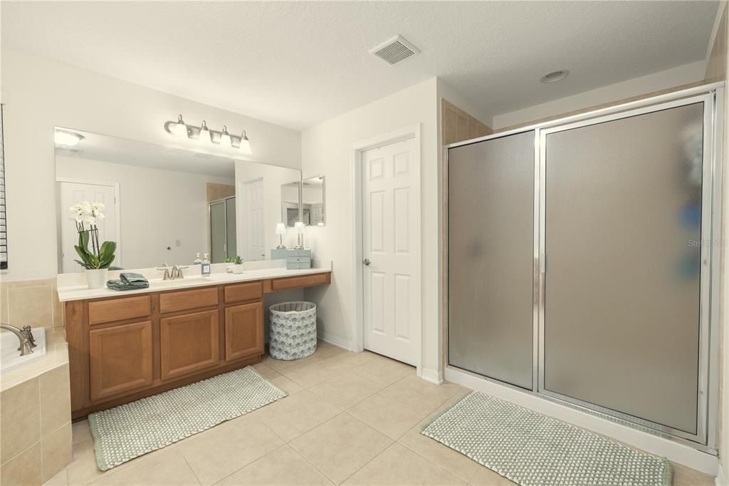 For Sale: $799,000 (5 beds, 4 baths, 4965 Square Feet)