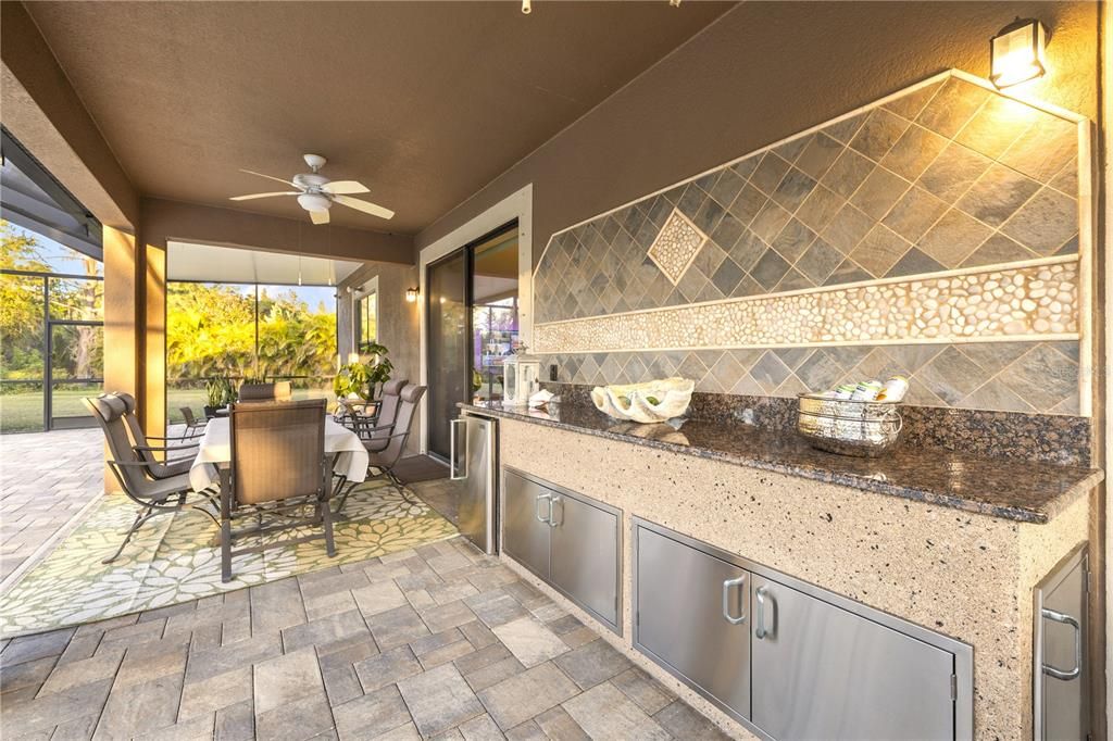 For Sale: $799,000 (5 beds, 4 baths, 4965 Square Feet)