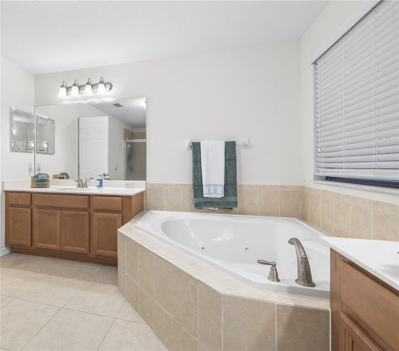 For Sale: $799,000 (5 beds, 4 baths, 4965 Square Feet)