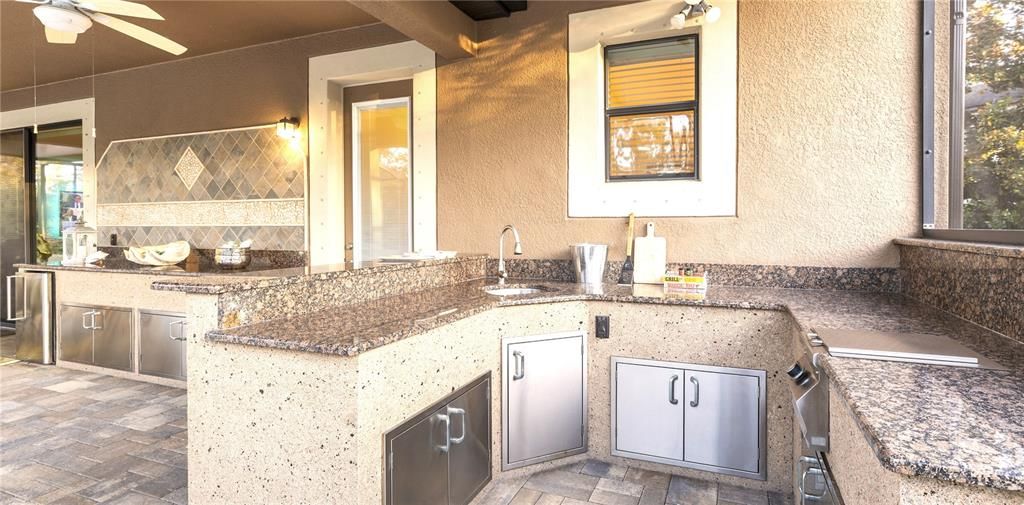 For Sale: $799,000 (5 beds, 4 baths, 4965 Square Feet)