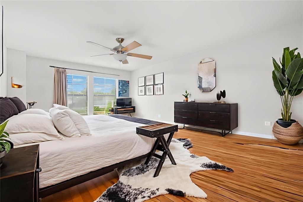 For Sale: $799,000 (5 beds, 4 baths, 4965 Square Feet)