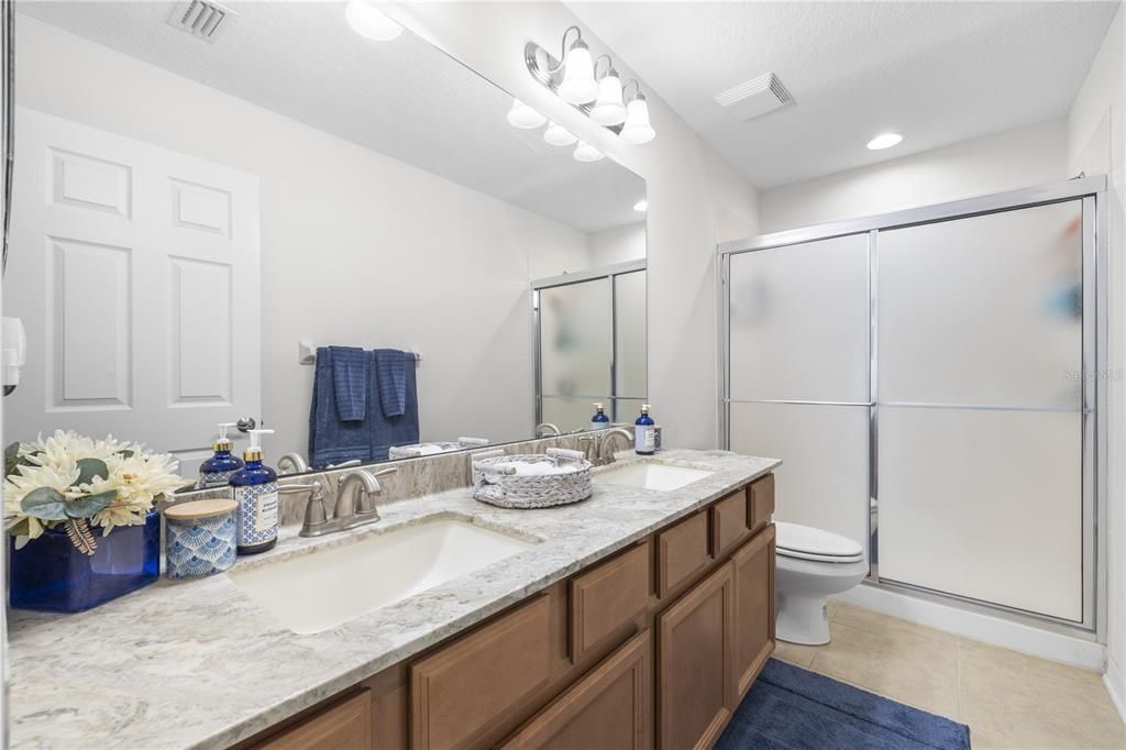 For Sale: $799,000 (5 beds, 4 baths, 4965 Square Feet)