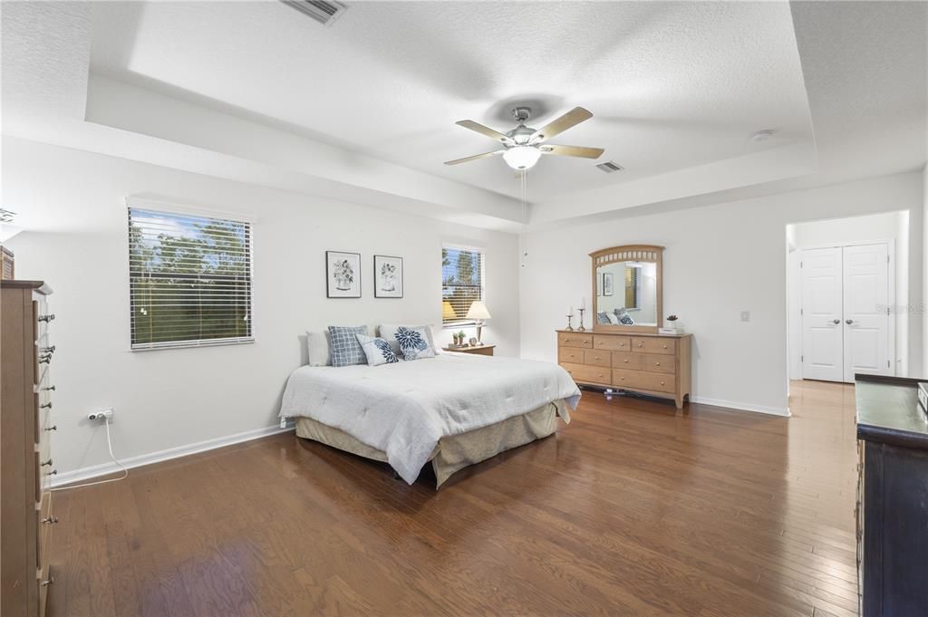 For Sale: $799,000 (5 beds, 4 baths, 4965 Square Feet)