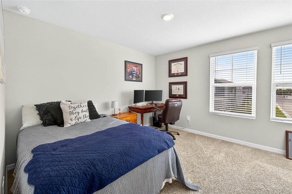 Active With Contract: $335,000 (3 beds, 2 baths, 1808 Square Feet)