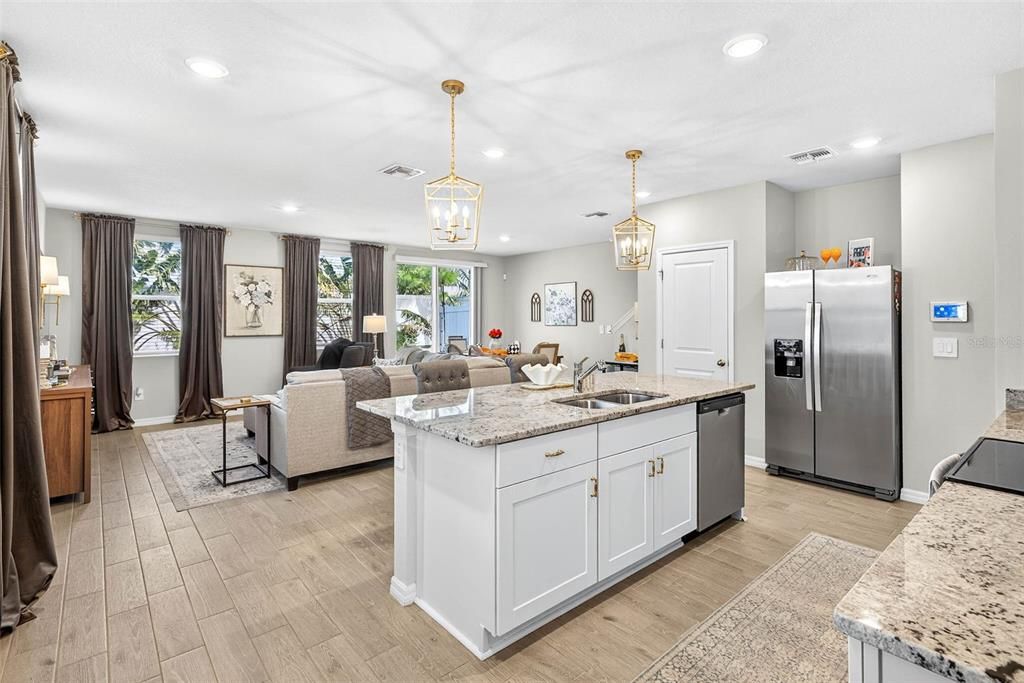 Active With Contract: $335,000 (3 beds, 2 baths, 1808 Square Feet)