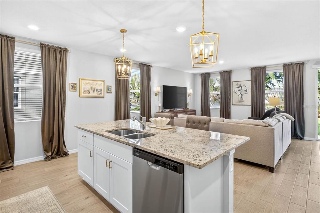 Active With Contract: $335,000 (3 beds, 2 baths, 1808 Square Feet)