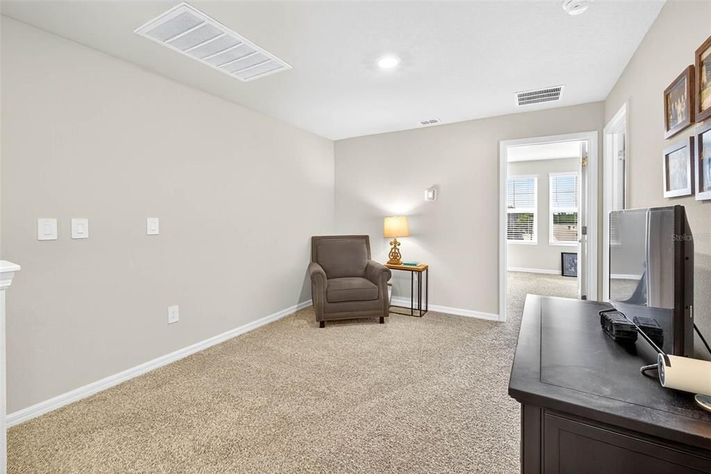 Active With Contract: $335,000 (3 beds, 2 baths, 1808 Square Feet)