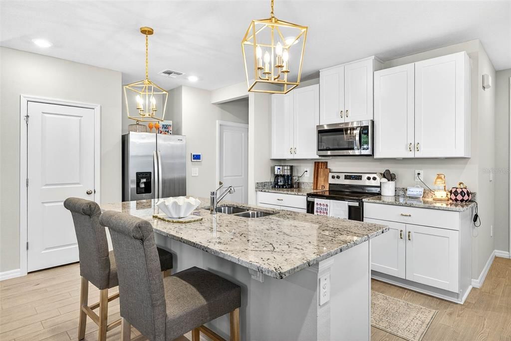 Active With Contract: $335,000 (3 beds, 2 baths, 1808 Square Feet)