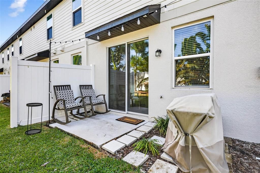 Active With Contract: $335,000 (3 beds, 2 baths, 1808 Square Feet)