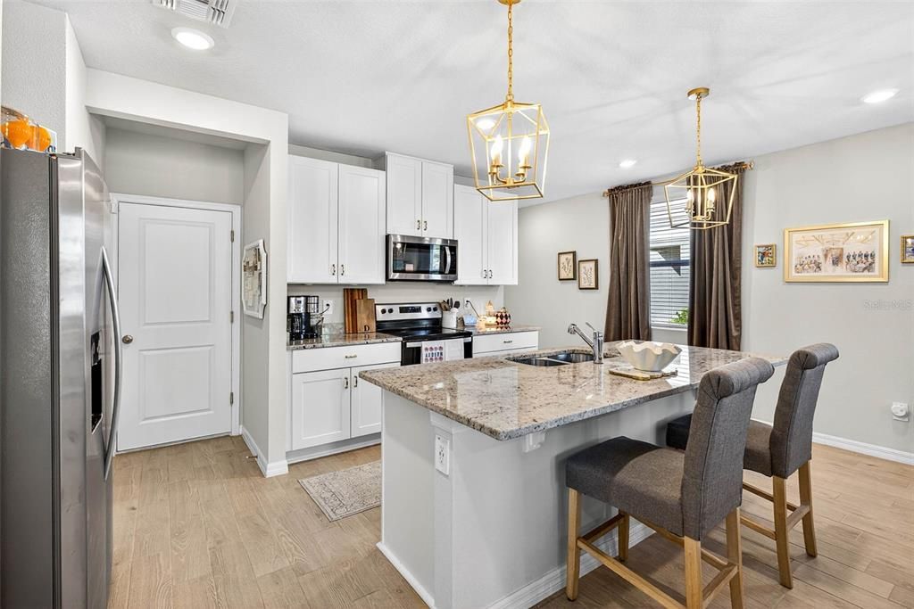 Active With Contract: $335,000 (3 beds, 2 baths, 1808 Square Feet)