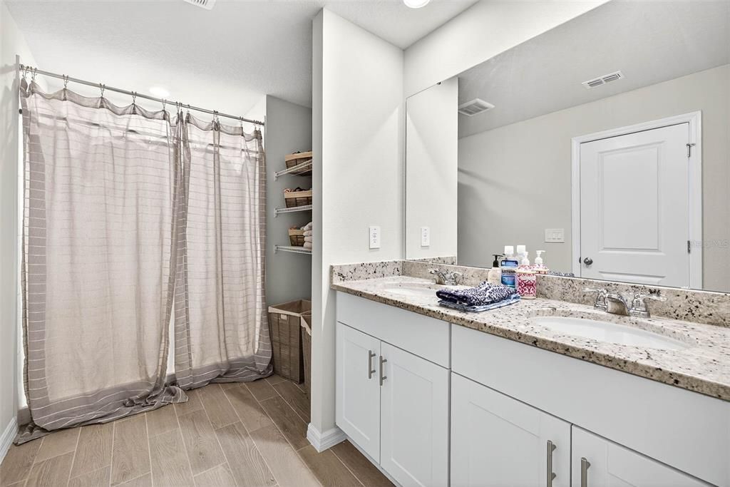 Active With Contract: $335,000 (3 beds, 2 baths, 1808 Square Feet)