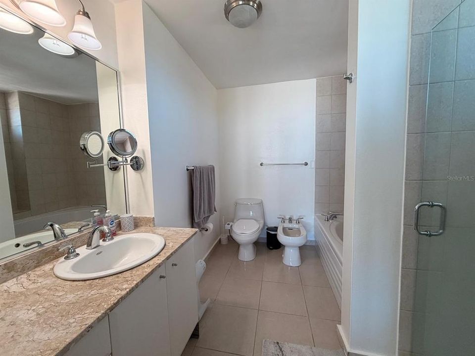 В аренду: $2,900 (2 спален, 2 ванн, 1244 Квадратных фут)