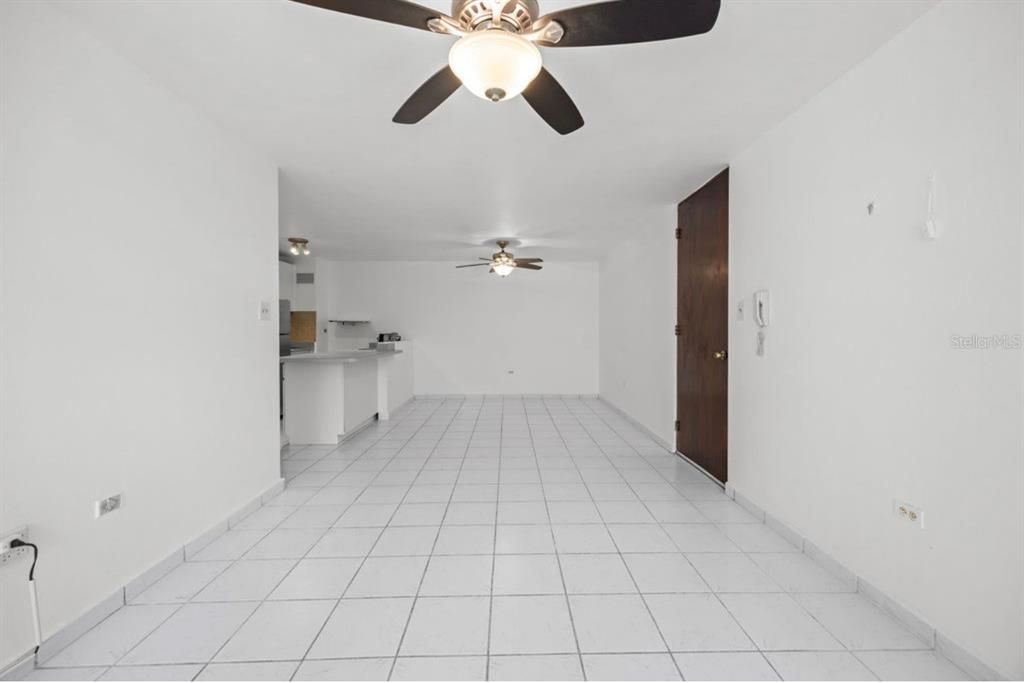 В аренду: $1,350 (3 спален, 1 ванн, 1031 Квадратных фут)