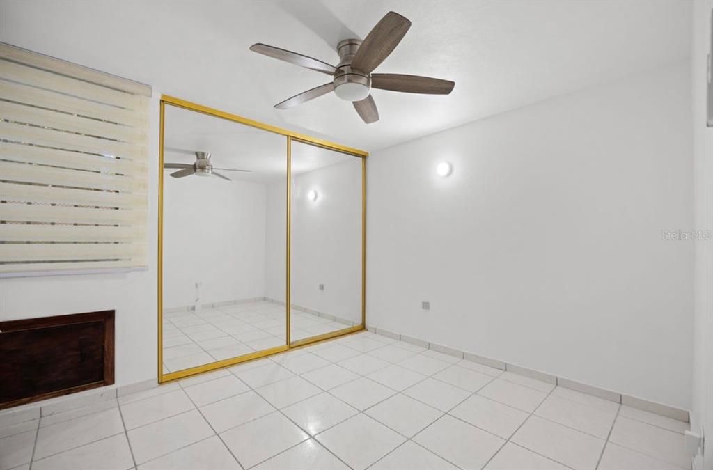 В аренду: $1,350 (3 спален, 1 ванн, 1031 Квадратных фут)