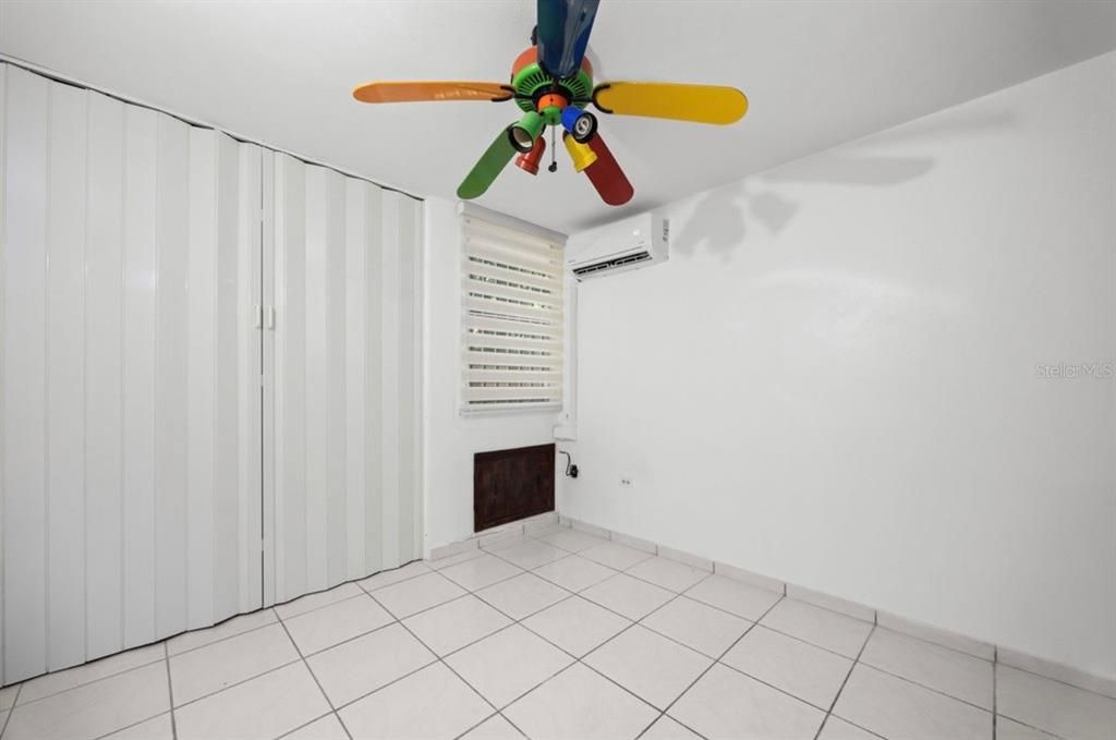 В аренду: $1,350 (3 спален, 1 ванн, 1031 Квадратных фут)