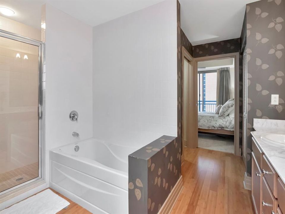 For Sale: $695,000 (2 beds, 2 baths, 1970 Square Feet)