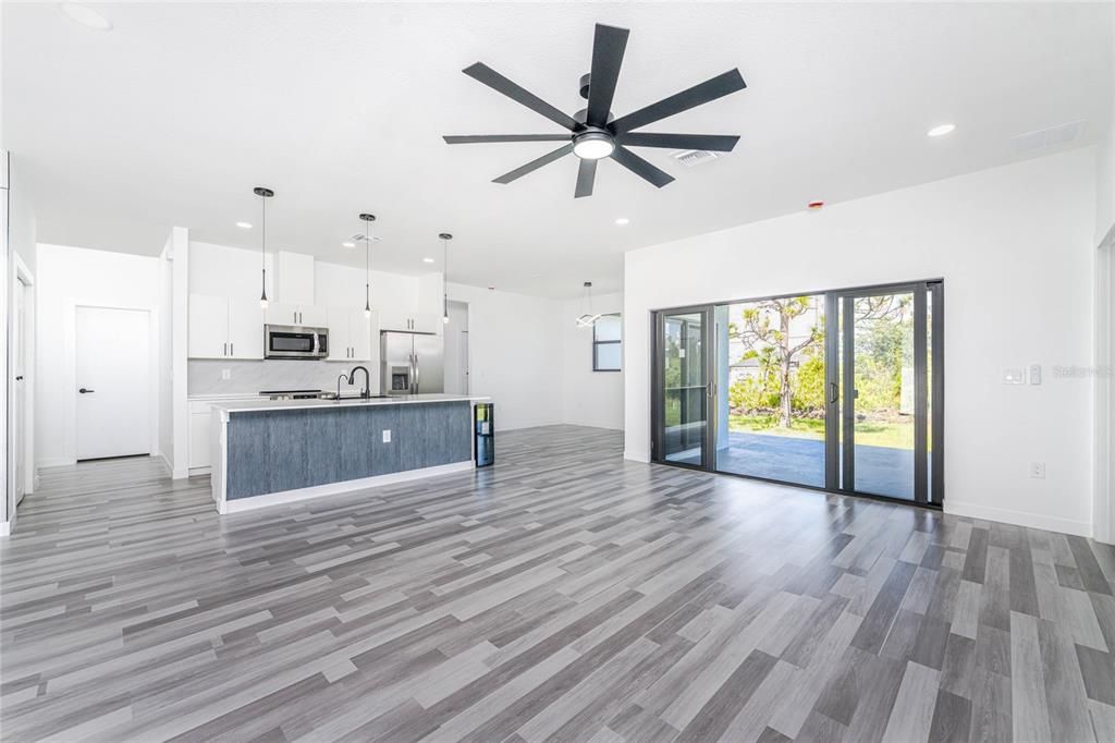 For Sale: $349,999 (3 beds, 2 baths, 1950 Square Feet)