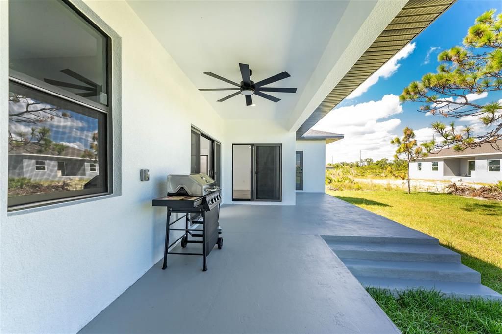 For Sale: $349,999 (3 beds, 2 baths, 1950 Square Feet)