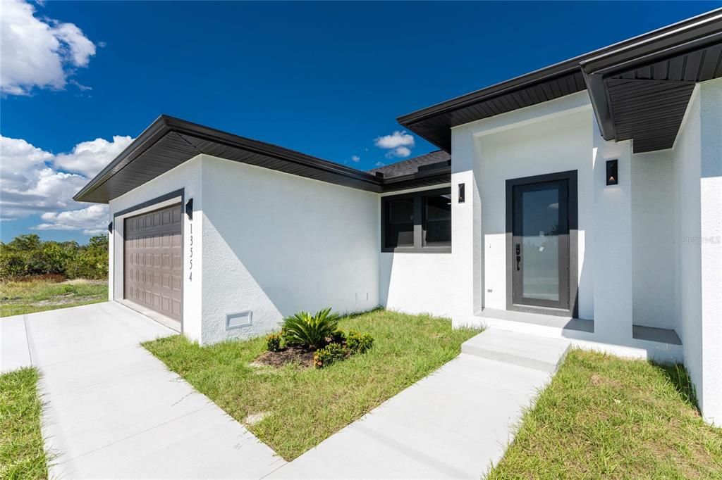 For Sale: $349,999 (3 beds, 2 baths, 1950 Square Feet)