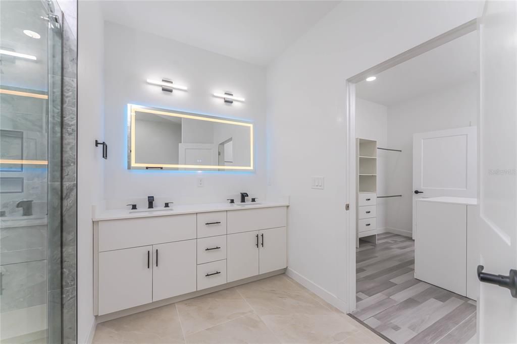 For Sale: $349,999 (3 beds, 2 baths, 1950 Square Feet)