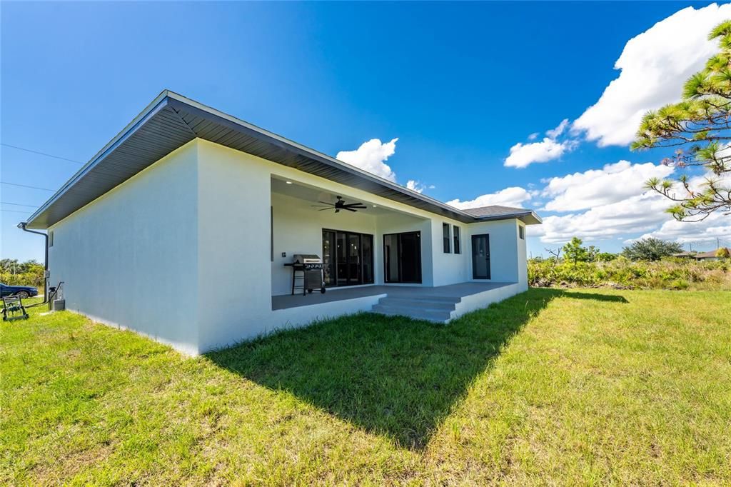 For Sale: $349,999 (3 beds, 2 baths, 1950 Square Feet)