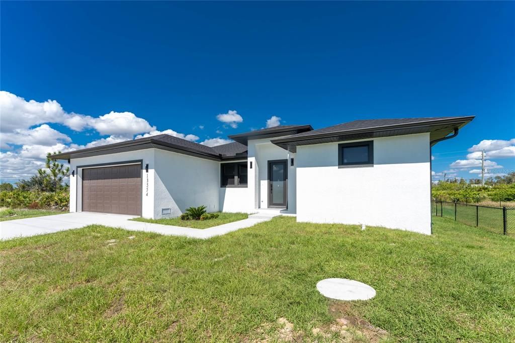 For Sale: $349,999 (3 beds, 2 baths, 1950 Square Feet)