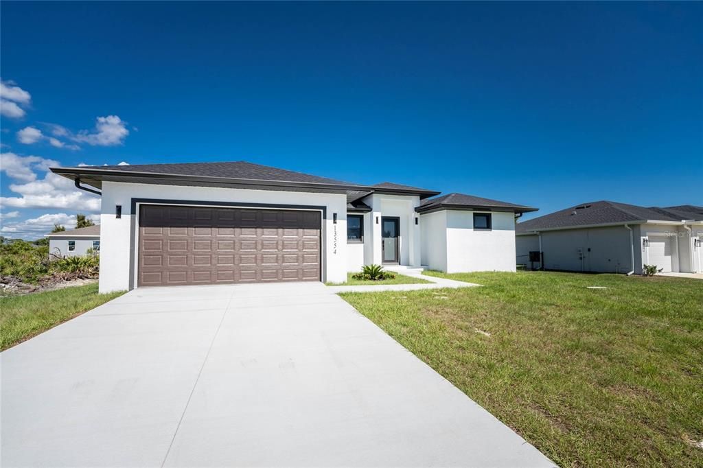 For Sale: $349,999 (3 beds, 2 baths, 1950 Square Feet)