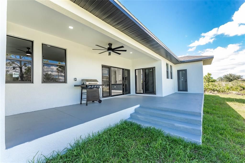 For Sale: $349,999 (3 beds, 2 baths, 1950 Square Feet)