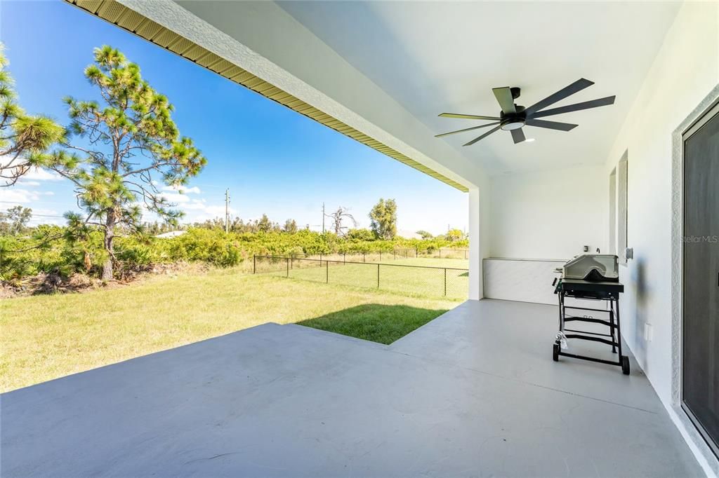 For Sale: $349,999 (3 beds, 2 baths, 1950 Square Feet)