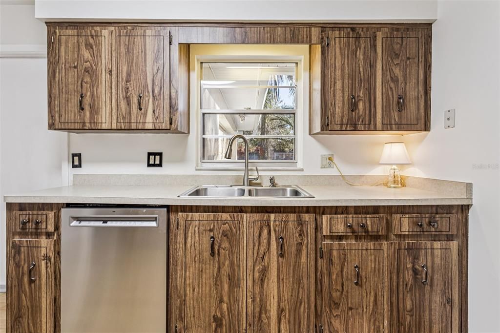 For Sale: $360,000 (4 beds, 2 baths, 1539 Square Feet)