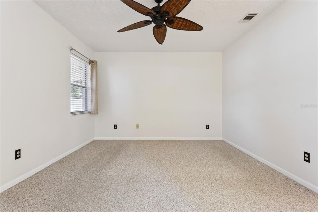 For Sale: $360,000 (4 beds, 2 baths, 1539 Square Feet)