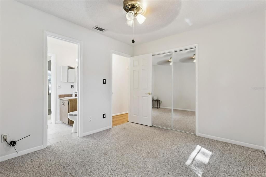 For Sale: $360,000 (4 beds, 2 baths, 1539 Square Feet)