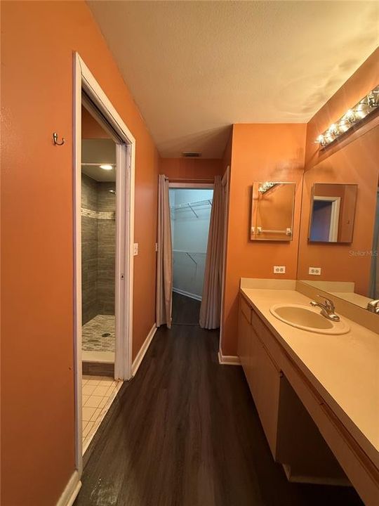 For Sale: $264,900 (4 beds, 2 baths, 1464 Square Feet)