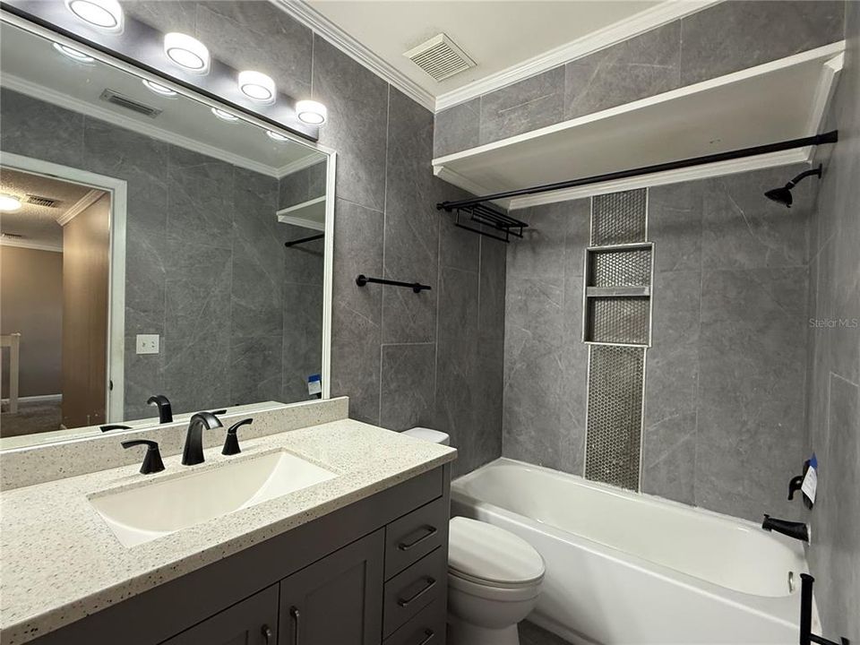 For Sale: $264,900 (4 beds, 2 baths, 1464 Square Feet)