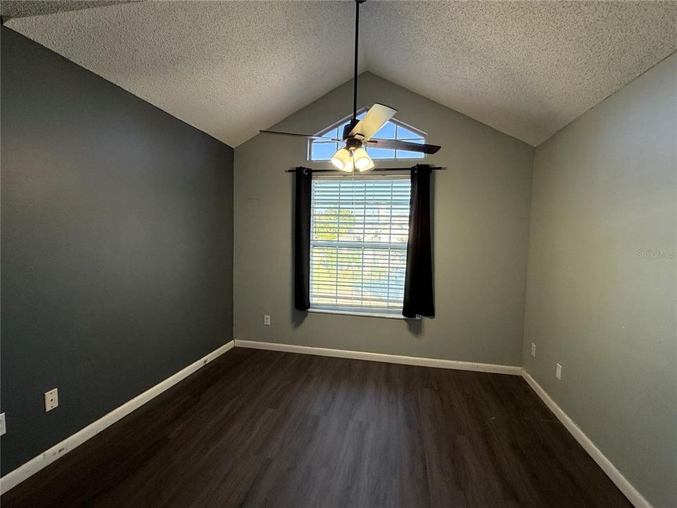 For Sale: $264,900 (4 beds, 2 baths, 1464 Square Feet)