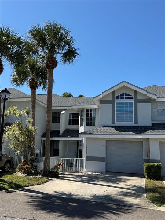 For Sale: $264,900 (4 beds, 2 baths, 1464 Square Feet)