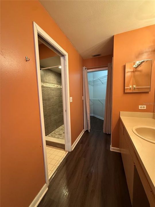 For Sale: $264,900 (4 beds, 2 baths, 1464 Square Feet)