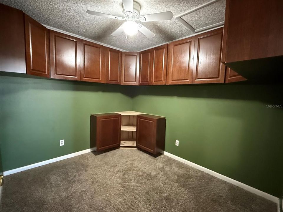 For Sale: $264,900 (4 beds, 2 baths, 1464 Square Feet)