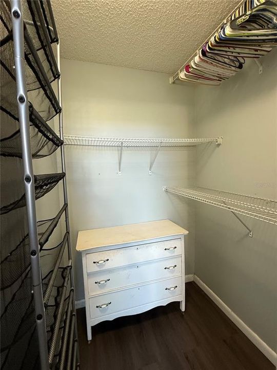 For Sale: $264,900 (4 beds, 2 baths, 1464 Square Feet)