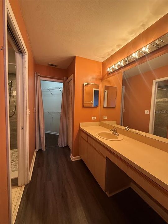 For Sale: $264,900 (4 beds, 2 baths, 1464 Square Feet)