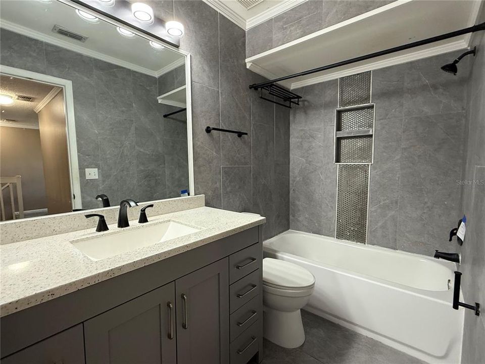 For Sale: $264,900 (4 beds, 2 baths, 1464 Square Feet)