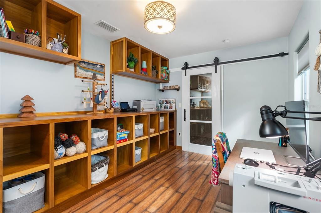 合同活跃: $269,900 (3 贝兹, 2 浴室, 1200 平方英尺)