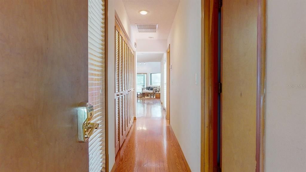 待售: $360,000 (2 贝兹, 2 浴室, 1785 平方英尺)